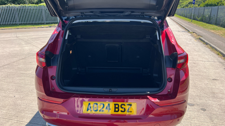 Vauxhall Grandland 1.2 Hybrid [136] Ultimate 5dr e-DCT6 Petrol Hatchback